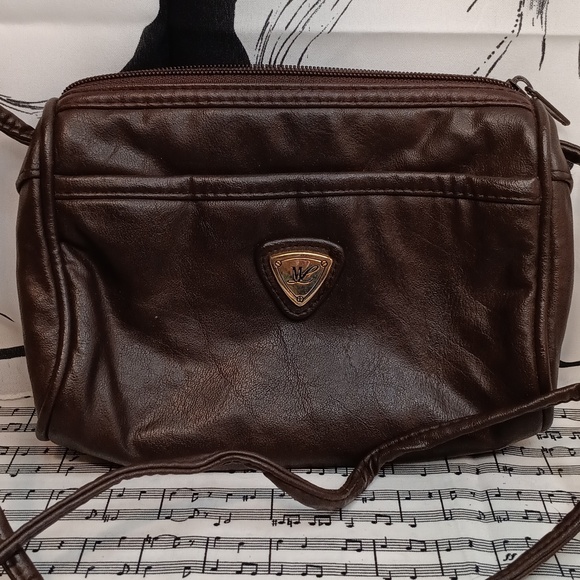 Maggie Lawrence Brown Vinyl Crossbody Bag Purse - Picture 1 of 6